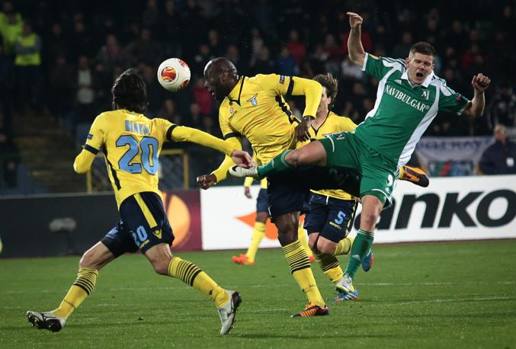 Ciani contro Bezjak. Ap